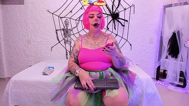 poisson ivy online show from October 24, 8:05 pm