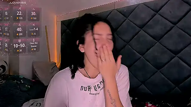 Nellyhills online show from October 28, 9:57 am