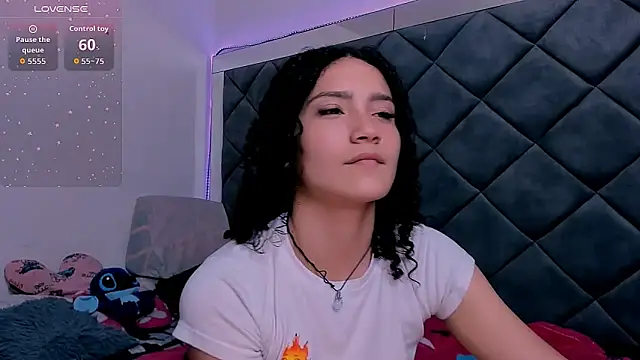 Nellyhills online show from November 7, 5:35 pm