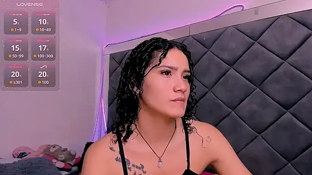 Nellyhills online show from November 10, 1:43 pm