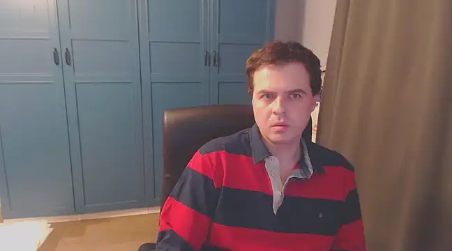 Snapshot of CuteMan33 chatting on January 10, 5:26 am CuteMan33 online show from January 10, 5:26 am