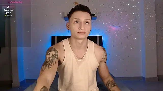 Snapshot of arthurphoenix_ chatting on January 4, 2:56 am arthurphoenix online show from January 4, 2:56 am