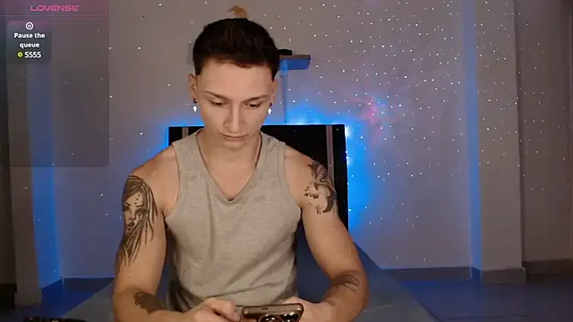 Snapshot of arthurphoenix_ chatting on January 5, 2:38 am arthurphoenix online show from January 5, 2:38 am