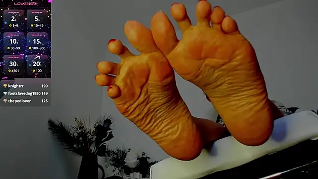 Snapshot of ZAFIRO_WINSLOW chatting on February 22, 2:28 am ZAFIRO WINSLOW online show from February 22, 2:28 am