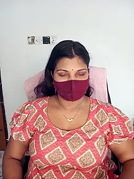 Hot-Angel  online show from November 3, 3:30 am