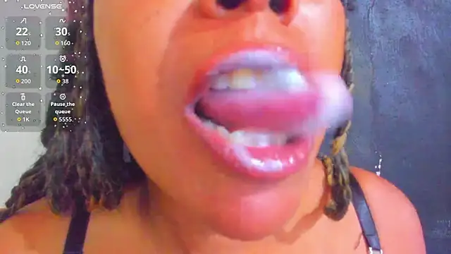 KamariaFyre online show from November 3, 8:10 pm