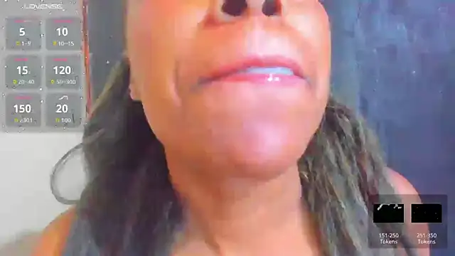 KamariaFyre online show from November 25, 10:48 am