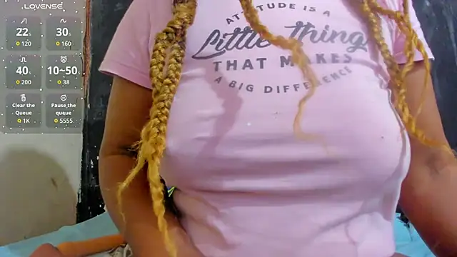 KamariaFyre online show from March 4, 1:39 pm