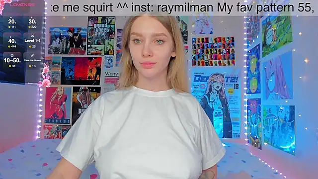 Snapshot of AliceMilman chatting on December 28, 11:41 am AliceMilman online show from December 28, 11:41 am