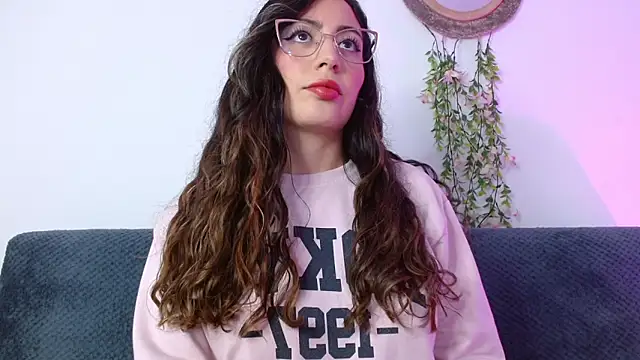 Kendal Mosk online show from February 4, 11:20 pm