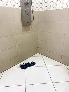 Lahcene online show from October 31, 11:55 am