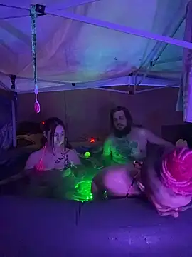 Stonermama666420 online show from February 16, 2:51 am