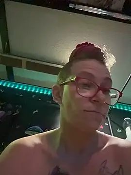 Stonermama666420 online show from March 4, 5:02 am