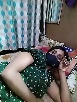 Snapshot of sweety_telugu_couple2027 chatting on February 5, 7:39 am sweety telugu couple2027 online show from February 5, 7:39 am