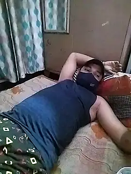 Snapshot of sweety_telugu_couple2027 chatting on February 9, 11:58 am sweety telugu couple2027 online show from February 9, 11:58 am