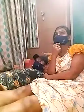 Snapshot of sweety_telugu_couple2027 chatting on February 10, 3:42 pm sweety telugu couple2027 online show from February 10, 3:42 pm