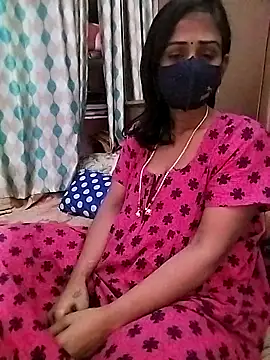 Snapshot of sweety_telugu_couple2027 chatting on February 15, 8:11 am sweety telugu couple2027 online show from February 15, 8:11 am