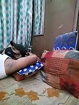 Snapshot of sweety_telugu_couple2027 chatting on February 17, 3:09 pm sweety telugu couple2027 online show from February 17, 3:09 pm