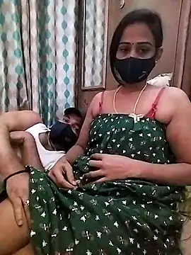 Snapshot of sweety_telugu_couple2027 chatting on February 18, 9:21 am sweety telugu couple2027 online show from February 18, 9:21 am