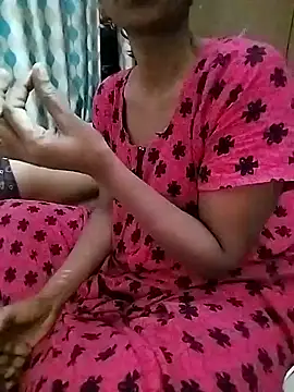 Snapshot of sweety_telugu_couple2027 chatting on February 22, 9:12 am sweety telugu couple2027 online show from February 22, 9:12 am