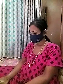 Snapshot of sweety_telugu_couple2027 chatting on February 25, 3:49 pm sweety telugu couple2027 online show from February 25, 3:49 pm