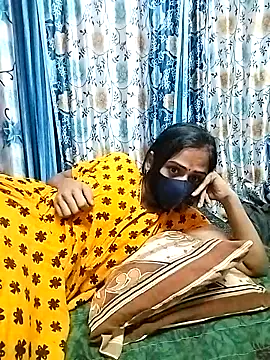 Snapshot of sweety_telugu_couple2027 chatting on February 26, 4:36 am sweety telugu couple2027 online show from February 26, 4:36 am