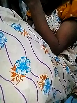 Snapshot of sweety_telugu_couple2027 chatting on February 27, 7:58 pm sweety telugu couple2027 online show from February 27, 7:58 pm