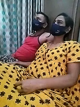 Snapshot of sweety_telugu_couple2027 chatting on March 3, 3:53 pm sweety telugu couple2027 online show from March 3, 3:53 pm