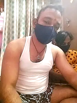 Snapshot of sweety_telugu_couple2027 chatting on March 6, 10:30 am sweety telugu couple2027 online show from March 6, 10:30 am