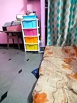 Snapshot of sweety_telugu_couple2027 chatting on March 11, 5:35 pm sweety telugu couple2027 online show from March 11, 5:35 pm