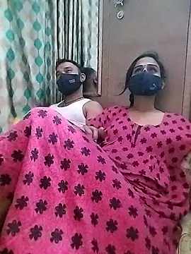 Snapshot of sweety_telugu_couple2027 chatting on March 13, 4:34 pm sweety telugu couple2027 online show from March 13, 4:34 pm