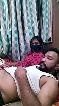 Snapshot of sweety_telugu_couple2027 chatting on March 13, 7:50 pm sweety telugu couple2027 online show from March 13, 7:50 pm