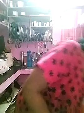 Snapshot of sweety_telugu_couple2027 chatting on March 18, 4:48 pm sweety telugu couple2027 online show from March 18, 4:48 pm