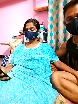 Snapshot of sweety_telugu_couple2027 chatting on March 20, 7:25 pm sweety telugu couple2027 online show from March 20, 7:25 pm