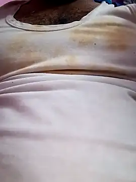 Snapshot of sweety_telugu_couple2027 chatting on September 18, 4:20 pm sweety telugu couple2027 online show from September 18, 4:20 pm