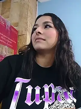 Noah Jhonson online show from February 22, 1:46 pm