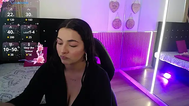 Noah Jhonson online show from September 26, 8:02 pm