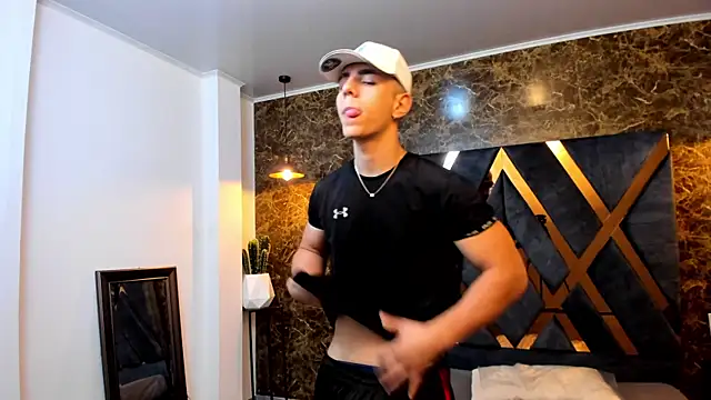 Flynn Riider online show from January 22, 11:23 am