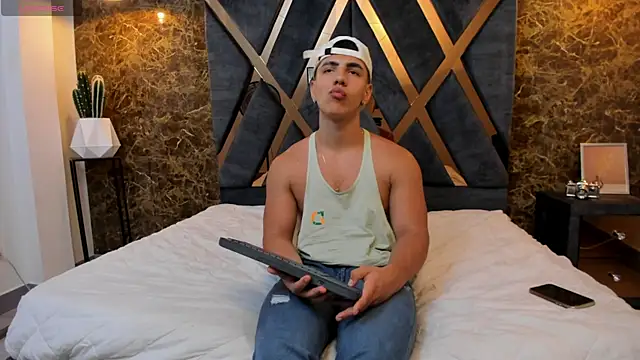 Flynn Riider online show from March 6, 2:29 pm