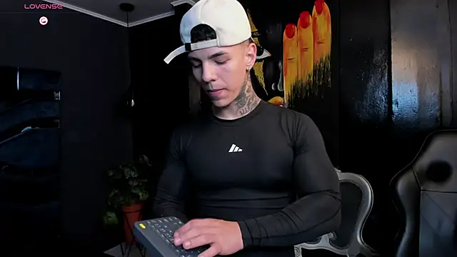 Flynn Riider online show from September 24, 11:24 am