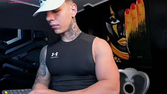 Flynn Riider online show from October 15, 5:35 pm