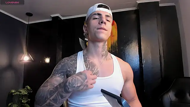 Flynn Riider online show from December 14, 1:38 pm