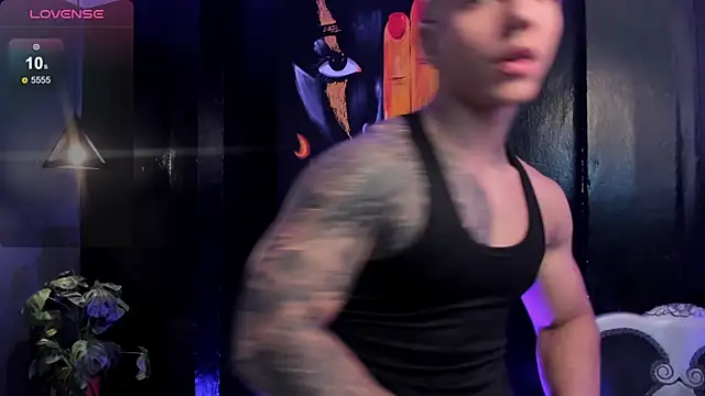 Flynn Riider online show from April 17, 5:16 pm