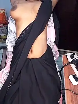 Snapshot of hinaa_khan chatting on February 16, 9:48 pm hinaa khan online show from February 16, 9:48 pm