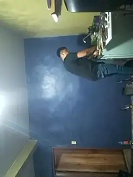 Snapshot of angeldeldiablo1592 chatting on February 12, 5:02 am angeldeldiablo1592 online show from February 12, 5:02 am