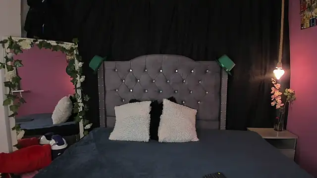 slutty venus online show from March 21, 2:39 am