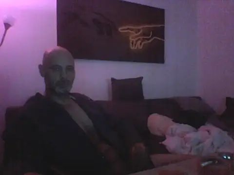 Snapshot of Avamereandmikel chatting on October 29, 2:58 am Avamereandmikel online show from October 29, 2:58 am