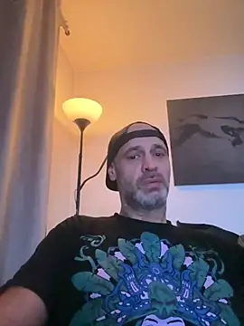 Snapshot of Avamereandmikel chatting on November 7, 2:33 am Avamereandmikel online show from November 7, 2:33 am