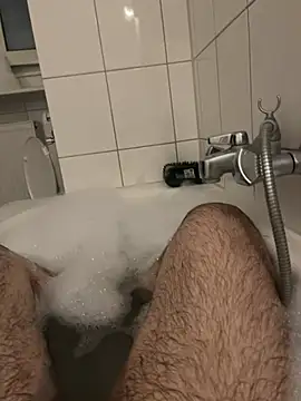 Snapshot of Loco42- chatting on January 9, 6:57 pm Loco42- online show from January 9, 6:57 pm