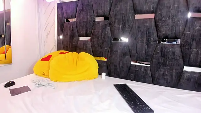 AlazSanna1 online show from January 30, 9:25 pm